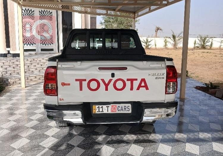 تويوتا هايلوكس